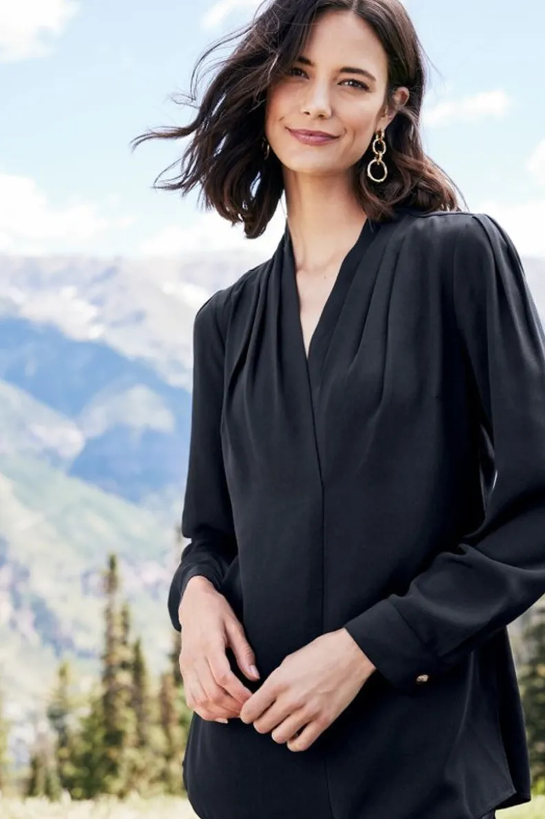 Blusa Akira - Tejido Delicado y Estilo Versátil ¡Prendas que Enamoran!