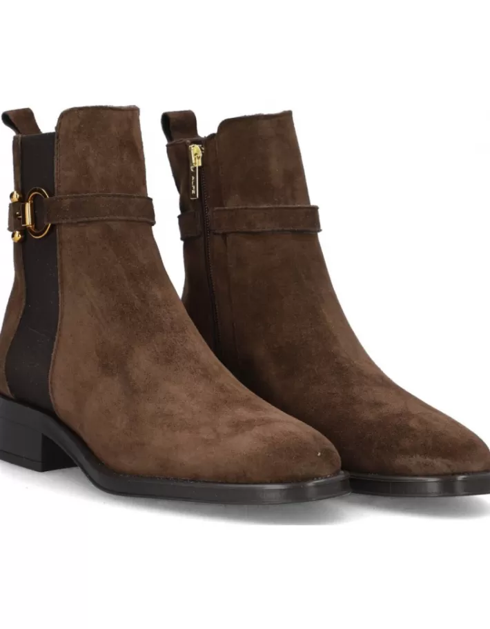 Botines Mujer Alpe Couture - Elegantes con Tacón Ancho para Invierno 2024 | Calzado de Piel Suave y Confort Premium 

Botines Premium Alpe Couture para Mujer - Diseño Moderno con Base Cómoda | Calzado Otoño-Invierno en Textura Cuero