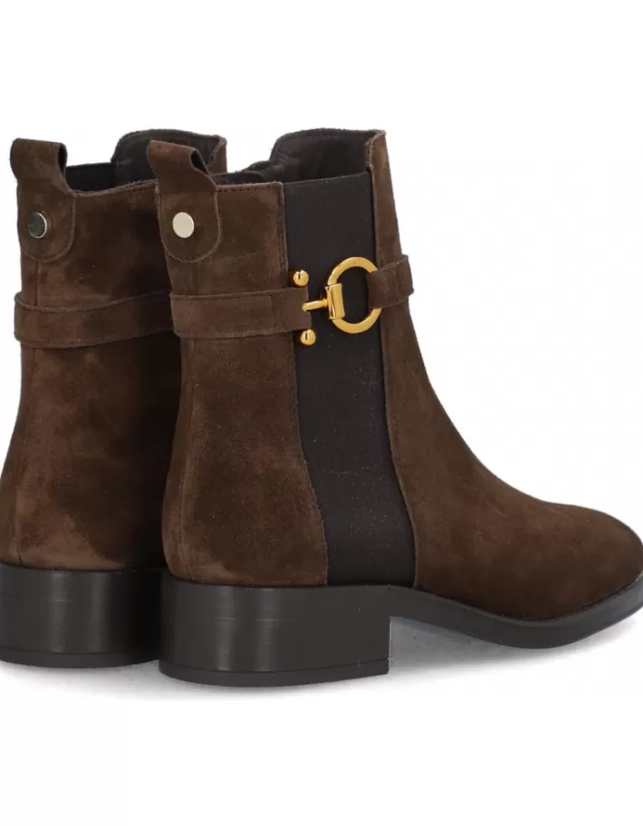 Botines Mujer Alpe Couture - Elegantes con Tacón Ancho para Invierno 2024 | Calzado de Piel Suave y Confort Premium 

Botines Premium Alpe Couture para Mujer - Diseño Moderno con Base Cómoda | Calzado Otoño-Invierno en Textura Cuero