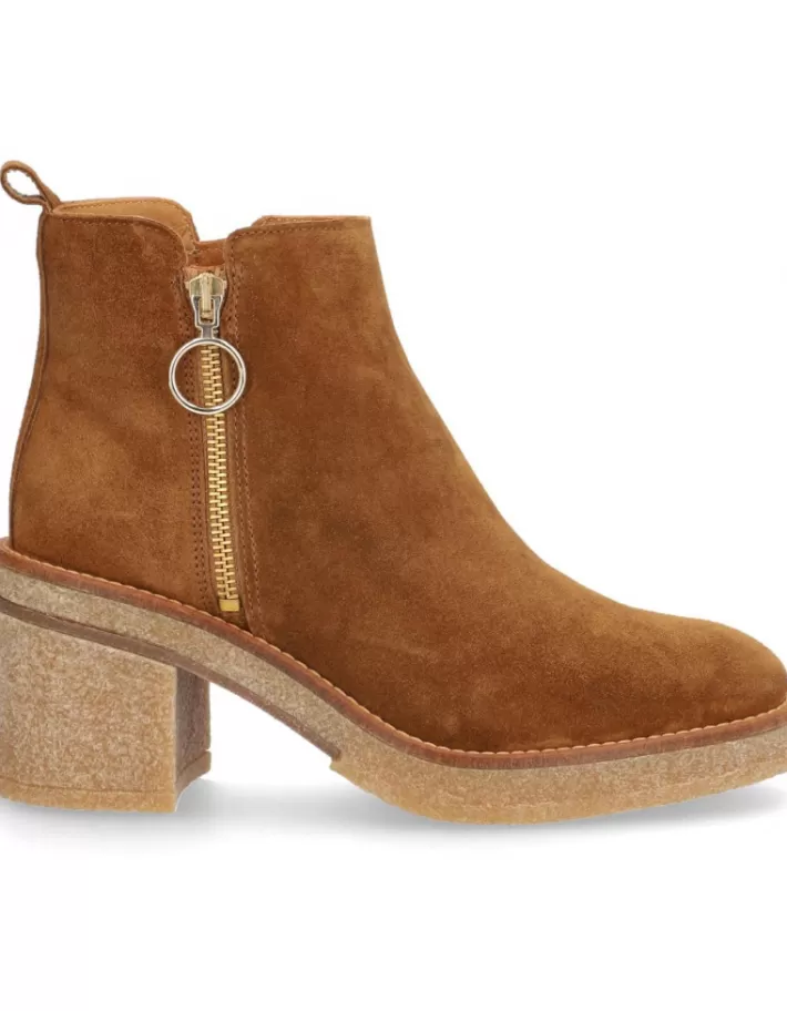 Botines Mujer Alpe Janis - Cuero Genuino para Look Casual y Elegante 

Botines de Mujer Alpe Janis | Otoño-Invierno 2023 | Estilo Urbano con Suela Antideslizante 

Alpe Janis - Botines Mujer en Piel Natural | Combinación Perfecta de Elegancia y Comodidad 

Botines Moda Mujer Alpe Janis | Diseño Ligero para Caminar con Estilo Todo el Día 

Alpe Janis - Colección Premium de Botines Femeninos | Detalles en Costura Visible y Tobillo Acolchado