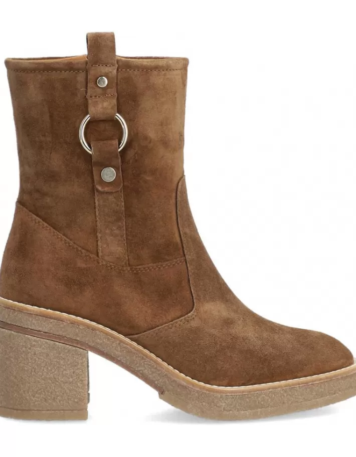 Botines Alpe Janis para Mujer | Elegantes y Confortables - Estilo Urbano en Piel Suave 

Botines Mujer Alpe Janis | Diseño Moderno con Detalles en Costura - Calzado de Temporada 

Botines Janis para Mujer by Alpe | Tacón Bajo Cómodo - Ideales para Look Casual y Oficina 

Botines Alpe Janis Mujer | Plantilla Acolchada + Suela Antideslizante - Disponibles en 6 Colores