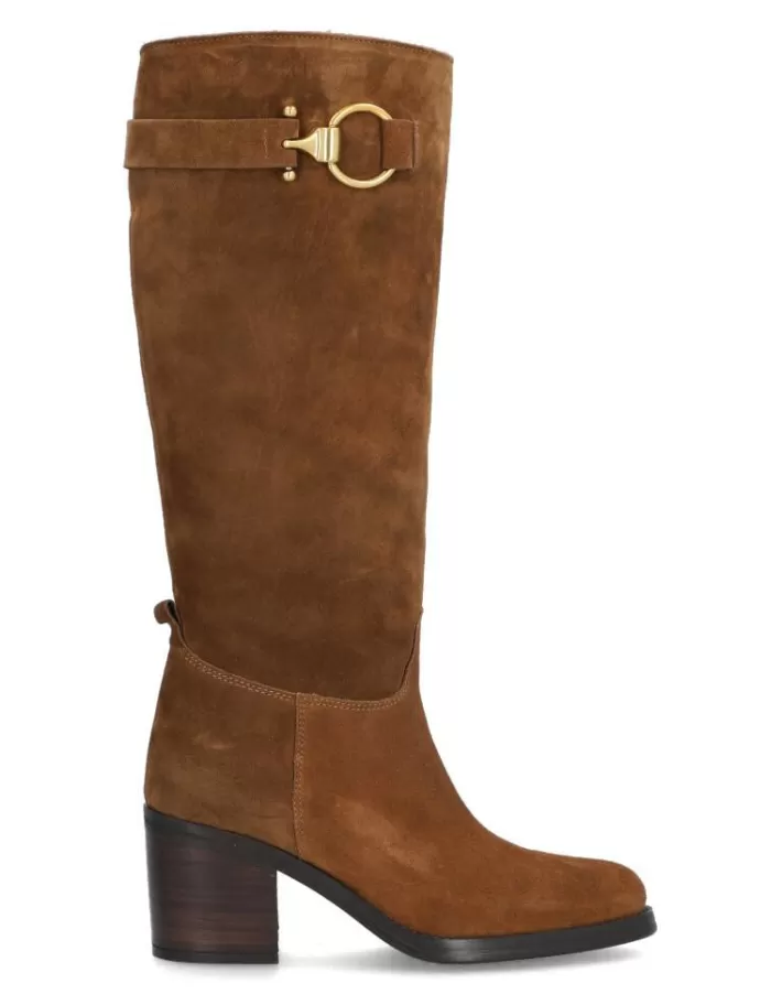 Botas Elegantes Alpe Leyna para Mujer - Invierno 2024 | Calzado de Cuero Premium 

Botas de Mujer Alpe Leyna - Diseño Español en Piel Auténtica | Colección Otoño-Invierno 

Botas Alpe Leyna Mujer - Calidad Premium para Temporada Fría | Estilo y Confort Garantizado 

Botas de Cuero Alpe Leyna para Ellas - Diseños Únicos de Invierno | Calzado Femenino Duradero 

Descubre las Botas Alpe Leyna: Estilo Invernal en Piel Natural para Mujer Activa