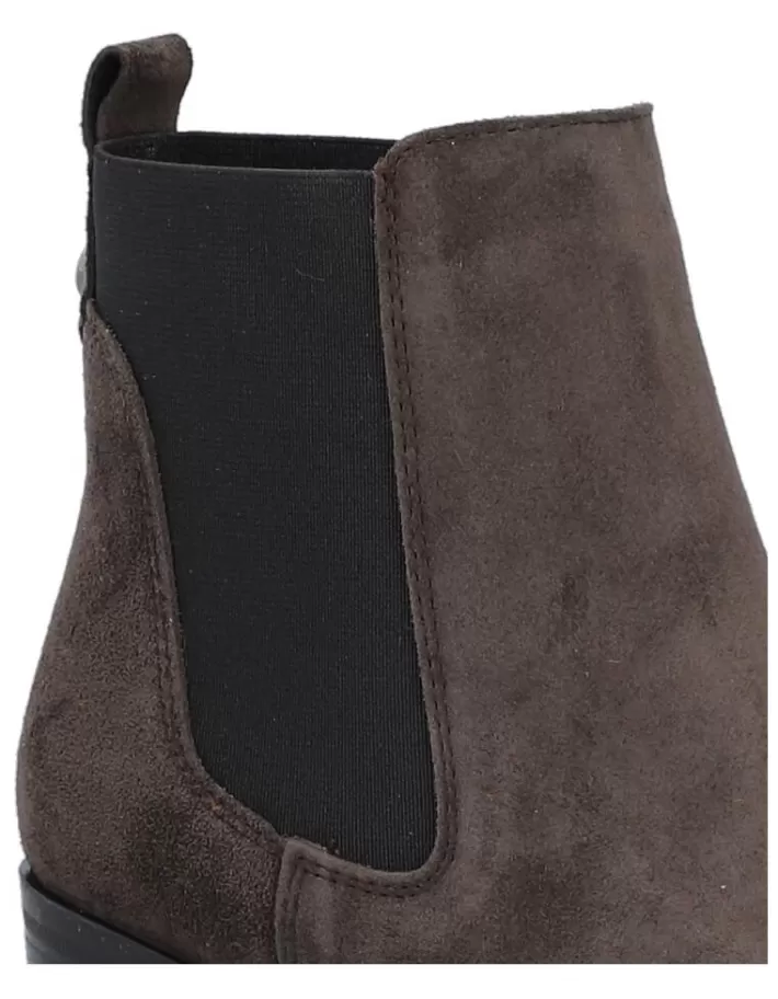 Botines Alpe Leyna para Mujer - Estilo Invierno 2024 con Diseño Premium y Ajuste Perfecto 

Botines de Moda Mujer Alpe Leyna - Confort Duradero y Tendencias Urbanas en Calzado de Temporada 

Botines Elegantes Alpe Leyna Colección Otoño-Invierno - Calzado Femenino con Soporte Anatómico 

Botines para Mujer Alpe Leyna - Calidad Artesanal en Calzado de Cuero con Base Antideslizante 

Botines Urbanos Alpe Leyna Edición Limitada - Combinación Perfecta entre Moda y Funcionalidad