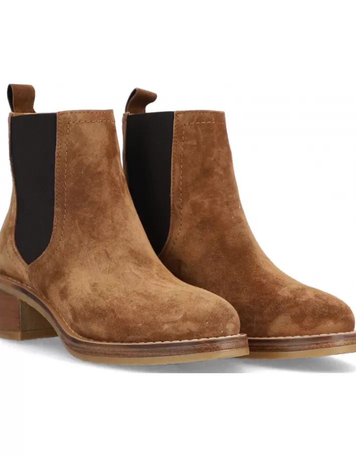 Botines Mujer Alpe Madame - Estilo Urbano con Detalles en Piel 

Botines Elegantes para Mujer | Colección Otoño-Invierno Alpe Madame 

Alpe Madame Botines Femeninos - Calzado Confortable con Ajuste Perfecto 

¡Descubre la Elegancia! Botines Mujer Alpe Madame en Cuero Auténtico 

Botines Moda Mujer Alpe Madame - Diseño Premiun para Looks Diarios