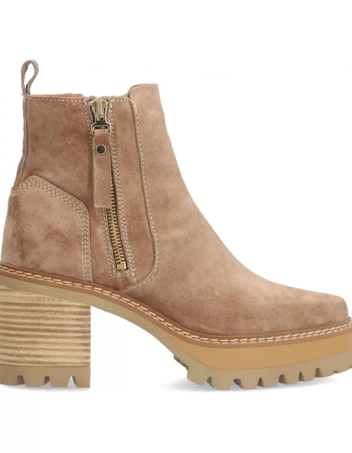 Botines Mujer Amelie - Alpe | Estilo Moderno y Confort 

Botas Cortas para Mujer · Nueva Colección Amelie Alpe 

Botines de Tendencia Mujer · Modelo Amelie · Alpe Shoes 

Calzado Femenino Amelie · Botines Alpe con Diseño Actualizado 

Botines Mujer Amelie - Elegancia Alpe en Calzado de Temporada