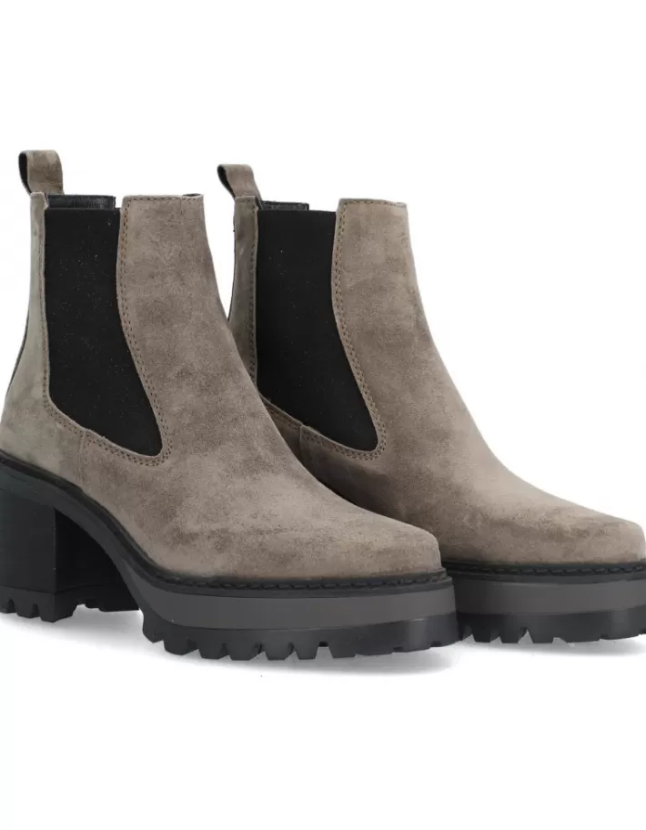 Botines New Amelie de Alpe - Elegancia y Confort para Mujer 

Botines Mujer Alpe Amelie - Estilo Moderno con Detalles Premium 

Alpe Amelie - Botines Femeninos de Temporada con Diseño Actualizado 

Botines de Cuña Alpe para Mujer - Colección Amelie 2024 

New Amelie by Alpe - Botines Mujer con Ajuste Perfecto y Tendencias Actuales