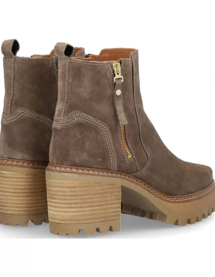 Botines Amelie - Colección Alpe para Mujer | Estilo Moderno y Cómodo en Cuero Sintético 

Botines Casuales Alpe Amelie - Diseño Español con Ajuste Perfecto para Uso Diario 

Nuevo Modelo Amelie de Alpe - Botines Mujer con Plantilla Acolchada y Taco Medio 

Alpe Botines Amelie Edición 2024 - Calzado Femenino para Otoño/Invierno en 5 Colores 

Botines Elegantes Alpe Amelie - Calidad Premium con Forro Polar para Confort Diario
