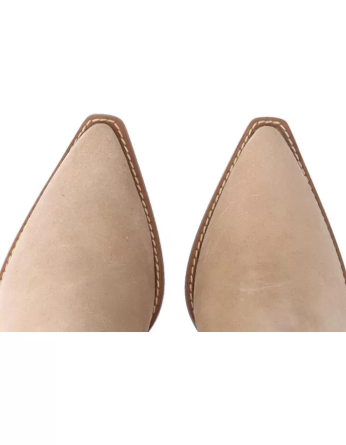 Botas Alpe Mujer - Calzado de Moda para Temporada Otoño-Invierno, Diseño Cómodo con Detalles Modernos 

Botas Alpe para Mujer: Estilo Urbano con Aislamiento Térmico, Tacón Medio y Plantilla Ergonométrica 

Botas de Cuero Alpe Mujer - Diseño Contemporáneo para Look Diario o Eventos Especiales, Variedad de Colores 

Botas Alpe Temporada Fría: Modelo Femenino con Forro Polar, Suela Antideslizante y Costuras Decorativas 

Botas Moda Mujer Alpe - Combinación Perfecta entre Elegancia y Funcionalidad para Días de Invierno