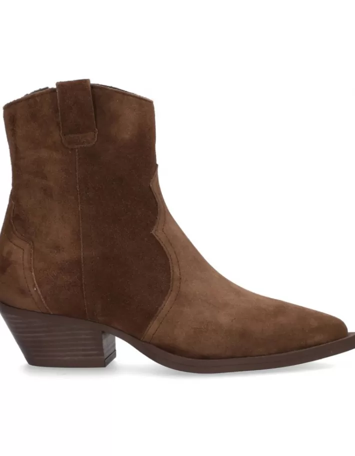 Botines Alpe Western para Mujer - Estilo Otoño-Invierno con Detalles Rústicos 

Botines Urbanos Mujer Talla Completa - Cuero Envejecido Alpe Western Collection 

Botines de Mujer Alpe Western | Calzado Cómodo para Look Casual y Elegante 

Botines Mujer Alpe Western - Diseño Western Moderno en Colores Neutros 

Botines de Cuero para Mujer - Colección Otoñal Alpe Western con Suela Antideslizante