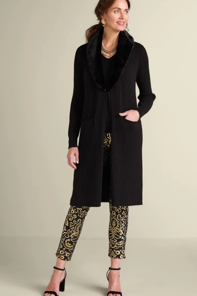 Cárdigan Amalie de Soft Surroundings - Abrigo elegante con cuello de piel sintética y textura acanalada en negro para invierno