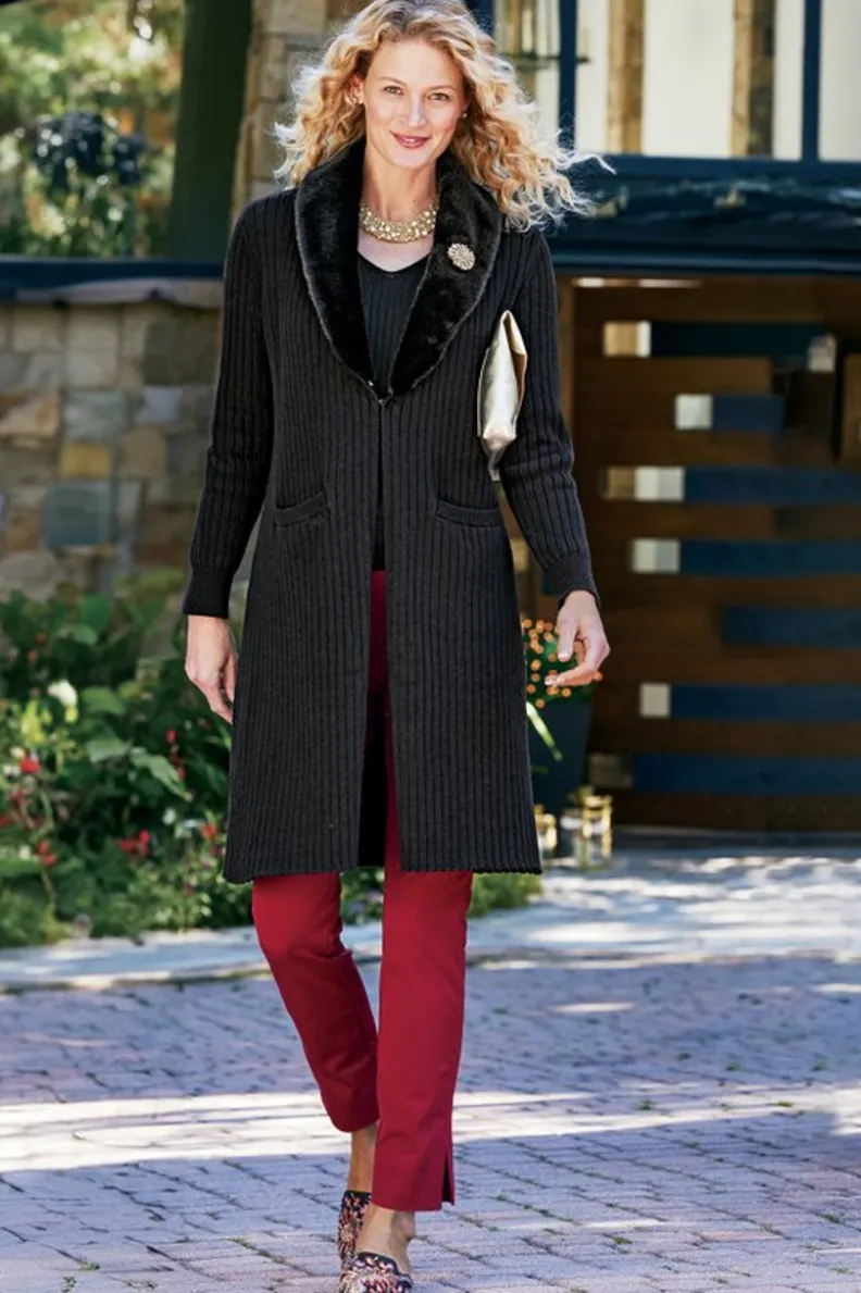 Cárdigan Amalie de Soft Surroundings - Abrigo elegante con cuello de piel sintética y textura acanalada en negro para invierno