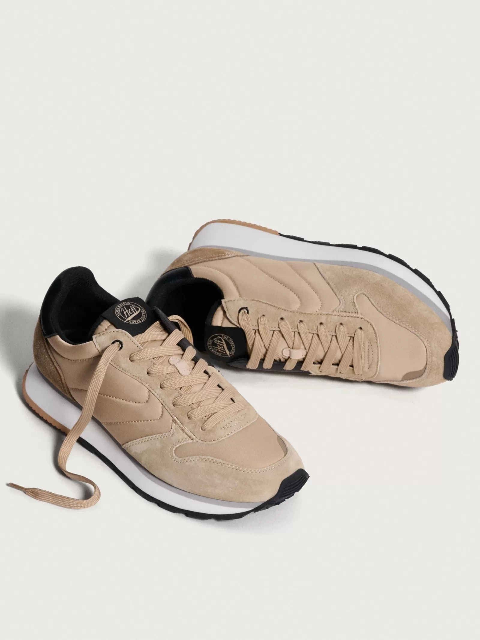 HOFF Ambaracia - Zapatillas Deportivas Ultraligeras para Hombre, Diseño Moderno y Confort Duradero