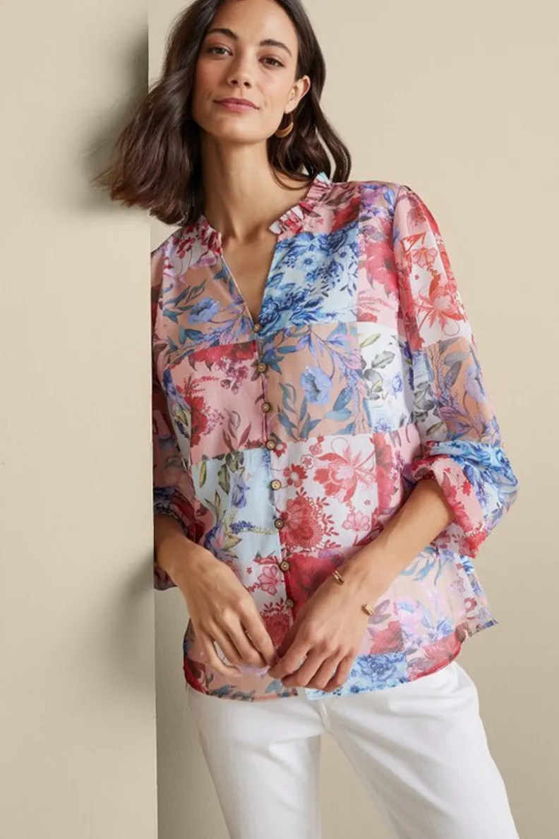 Camisa Anastasia de Tops by Soft Surroundings - Diseño floral exclusivo con crisantemos bordados
