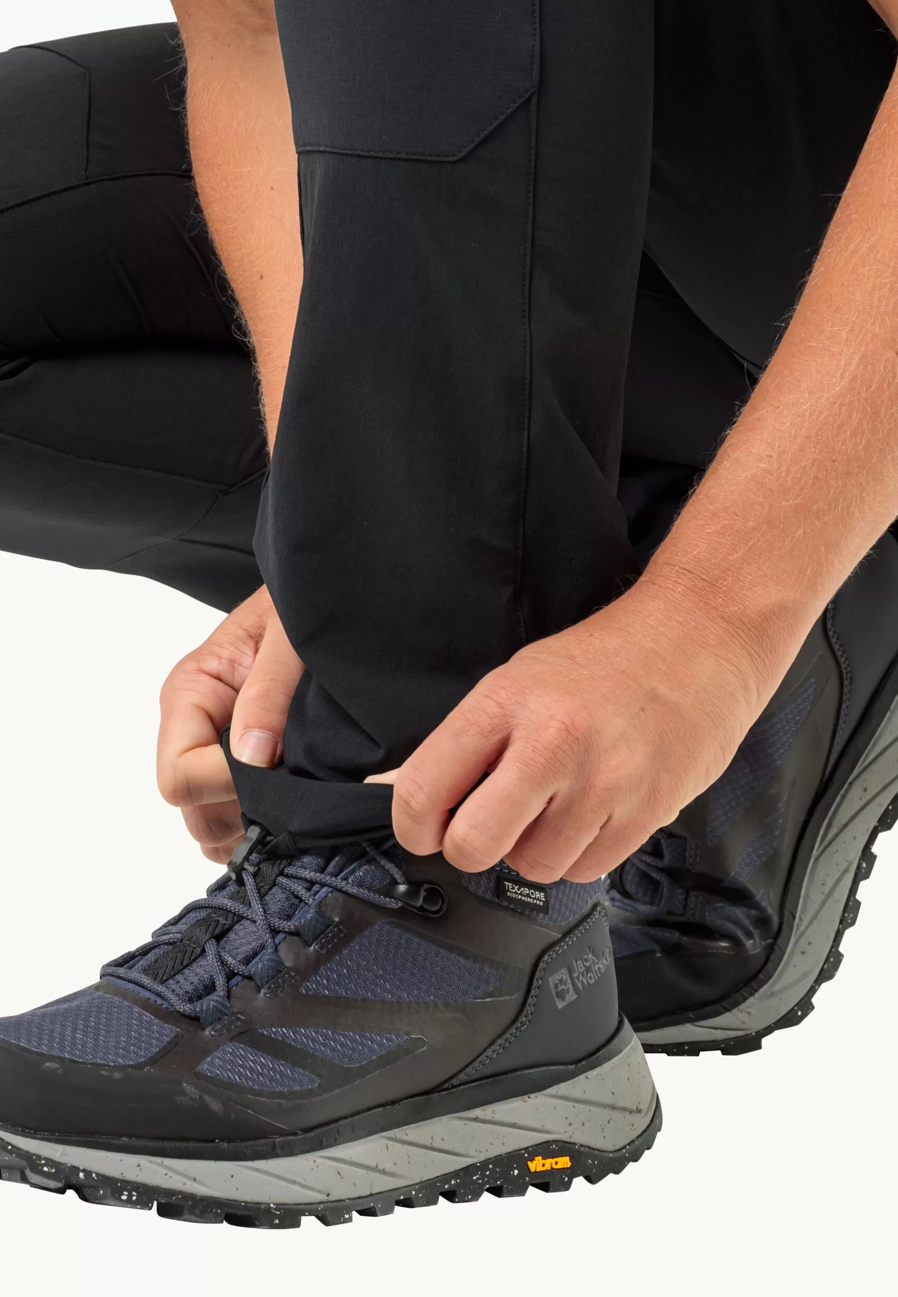 Pantalones Andur W para Senderismo - Softshell Impermeable en Negro | Jack Wolfskin