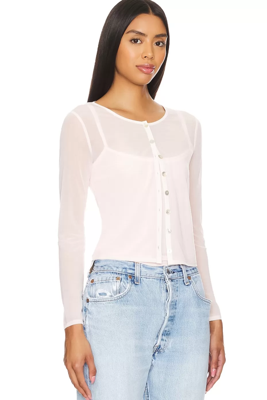 Cardigán Angélica de Encaje Sutil – Estilo Bohemio Lovers + Friends para Noches de Primavera