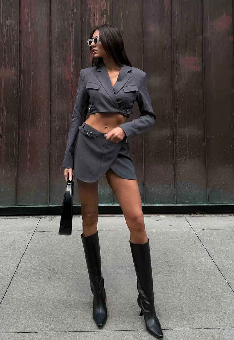 Leona Anja - Falda Corta con Diseño Moderno y Elegancia Salvaje | Estilo Versátil para Ocasiones Especiales | Talla Perfecta y Ajuste Cómodo