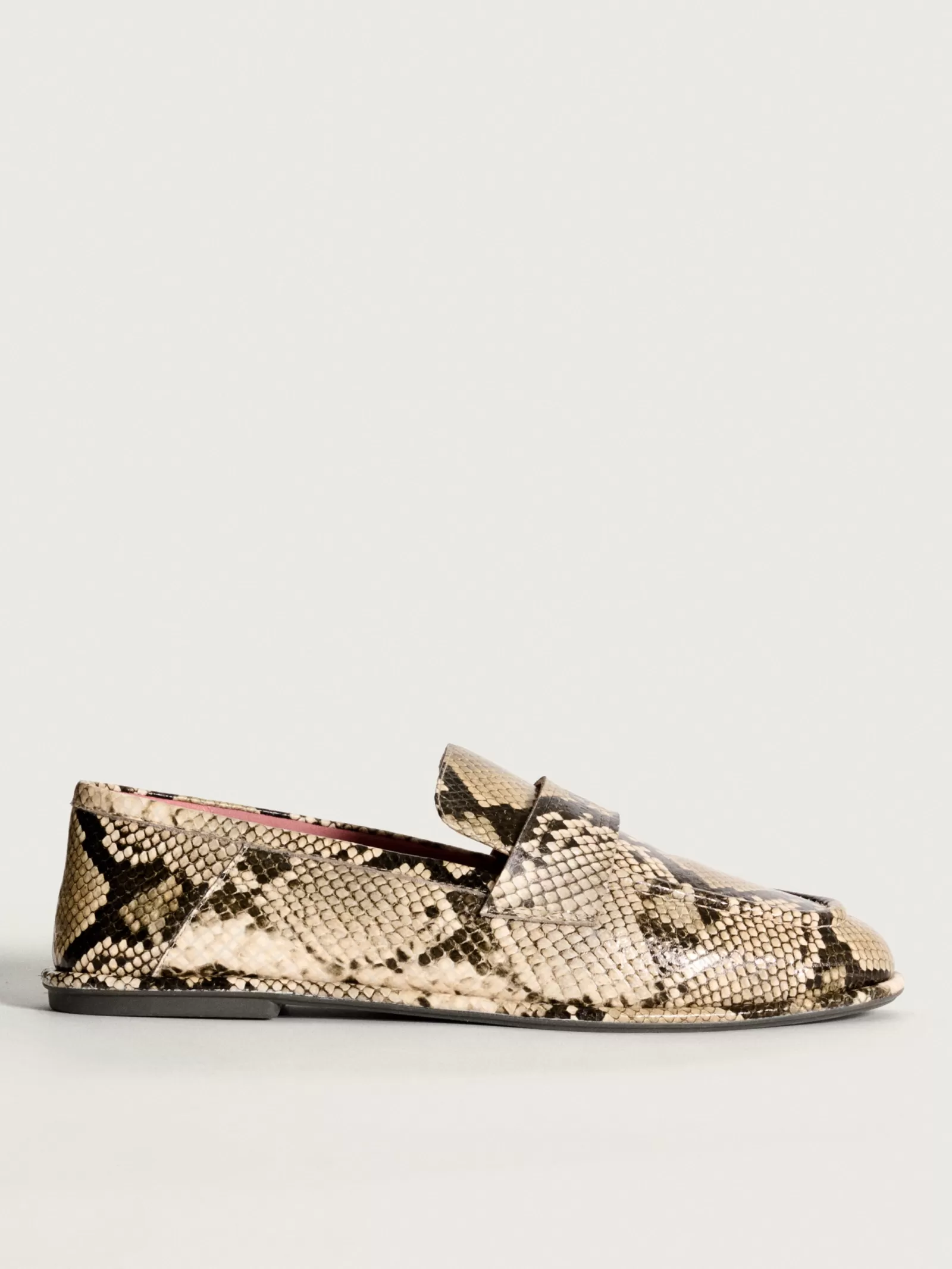 HOFF APOLLO - Mocasines Planos para Mujer en Beige Clásicos | Estilo Casual con Suela Cómoda | Tono Neutro Versátil