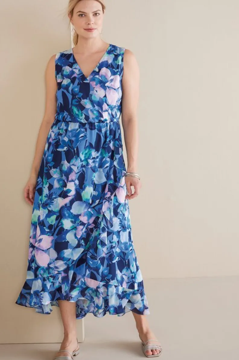 Vestido largo Ashlyn de Soft Surroundings - Estampado floral en tonos violetas y malva con detalles elegantes