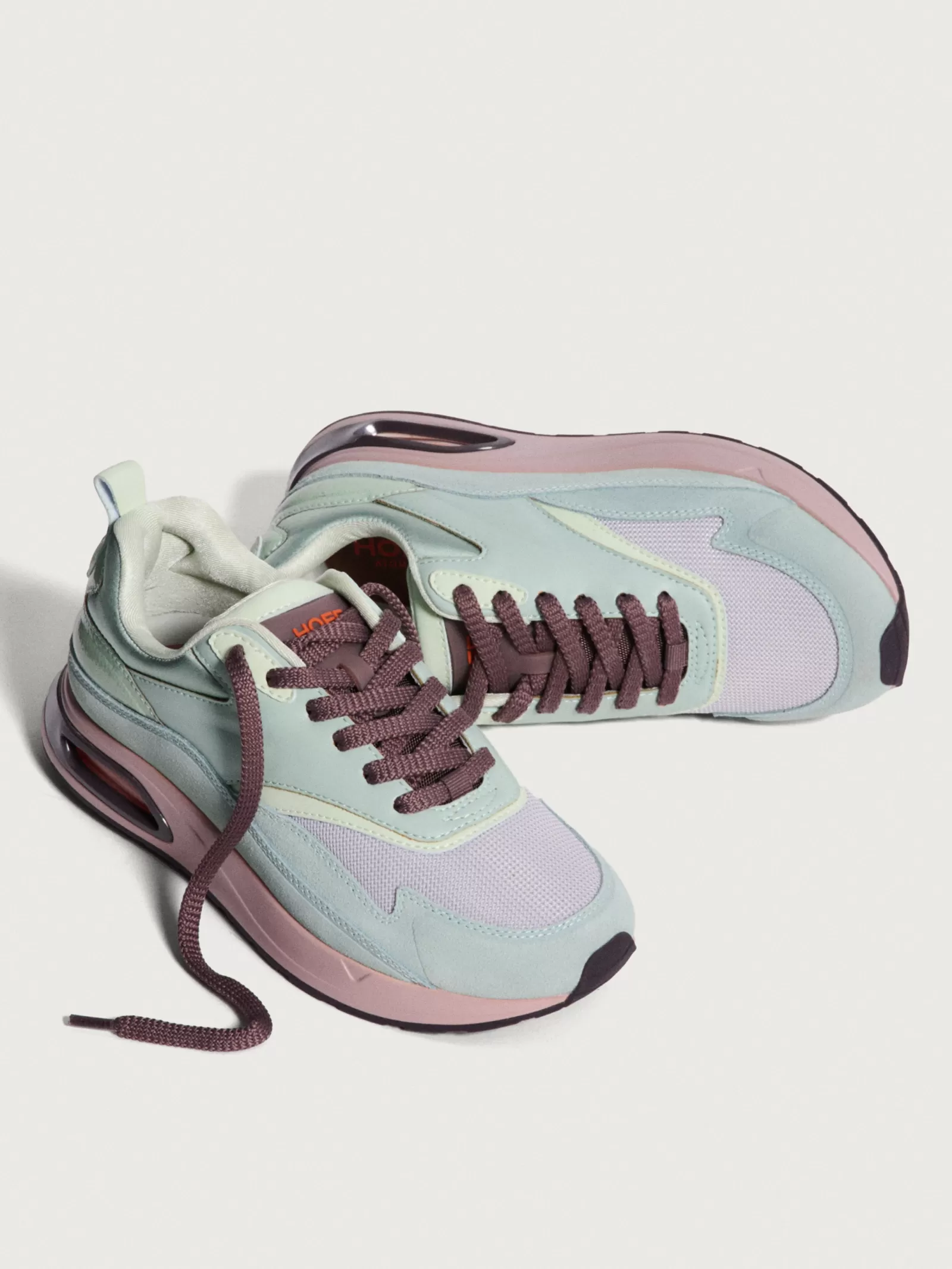 HOFF ATOMIUM Zapatillas Ultraligeras para Mujer - Estilo Urbano con Amortiguación Deportiva