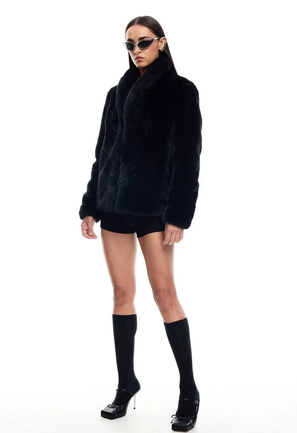¡Aprovecha Ahora! Abrigo Lioness Bada Bing en Peluche Ecológico - ¡Precio Imperdible!