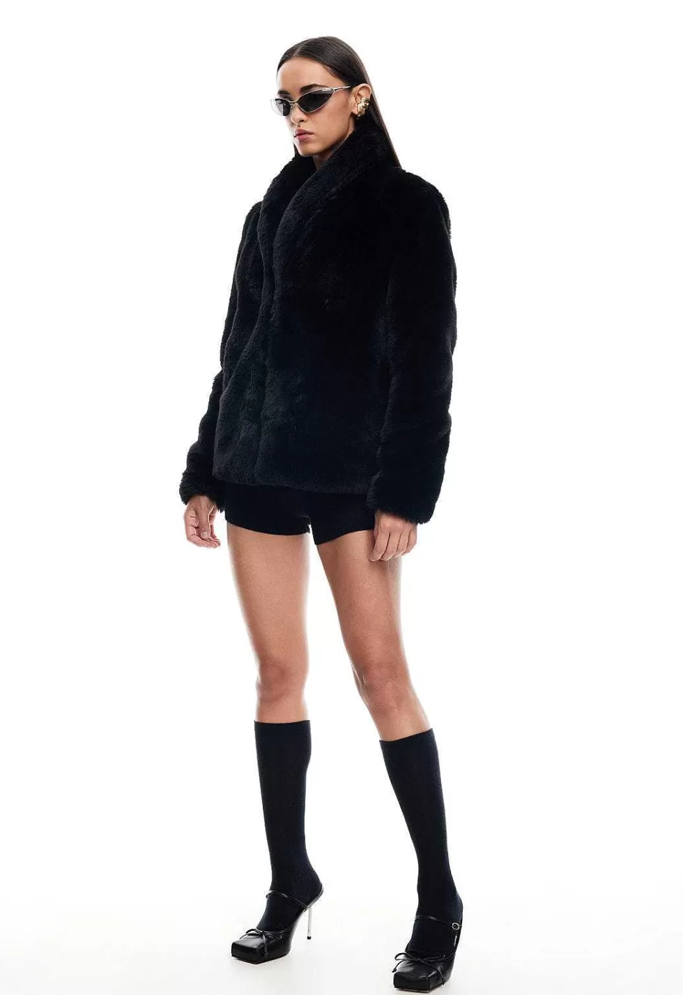 ¡Aprovecha Ahora! Abrigo Lioness Bada Bing en Peluche Ecológico - ¡Precio Imperdible!