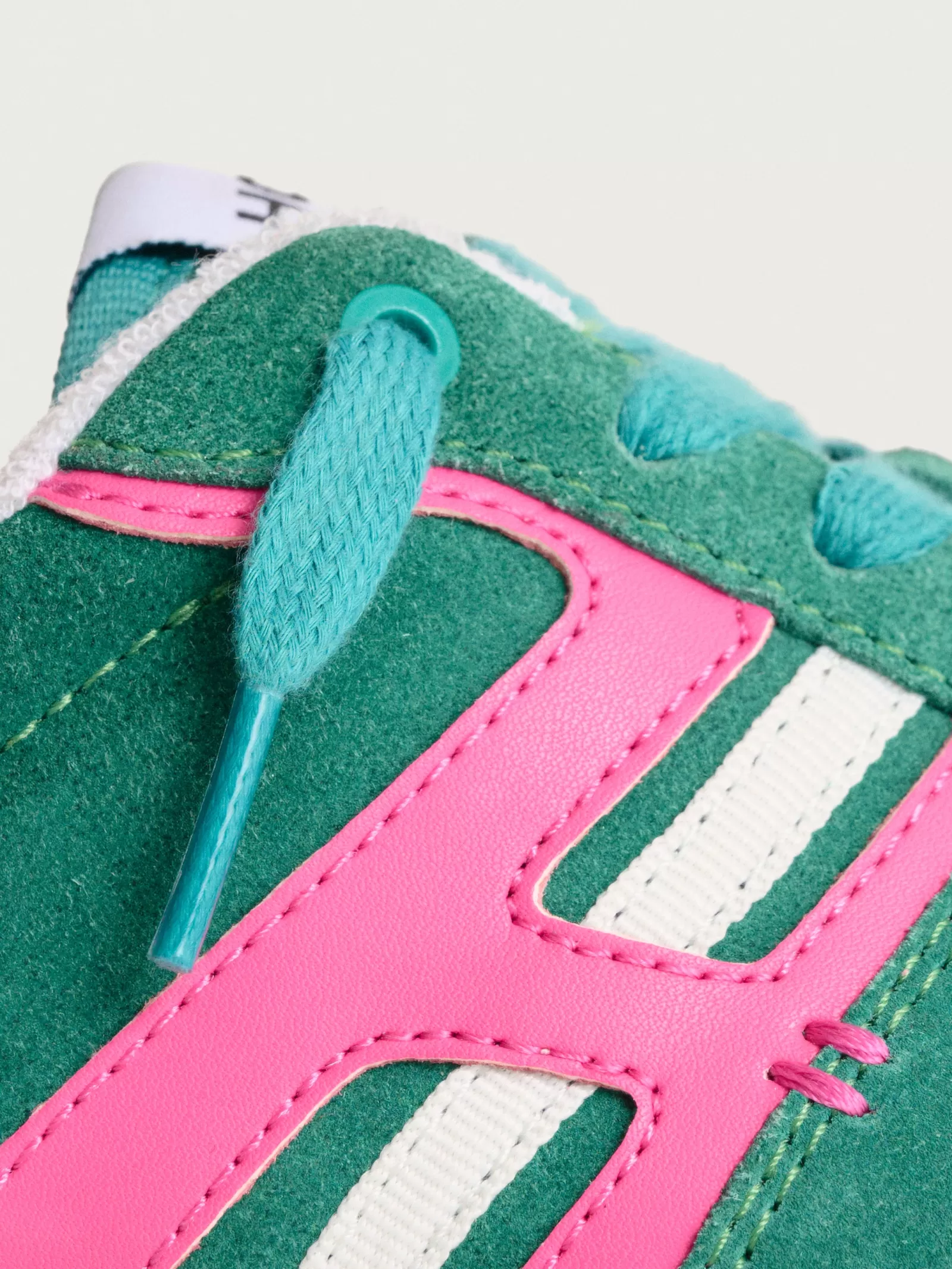 Zapatillas Urbanas HOFF BAQUEDANO Mujer - Comodidad Moderna con Diseño Ligero y Transpirable