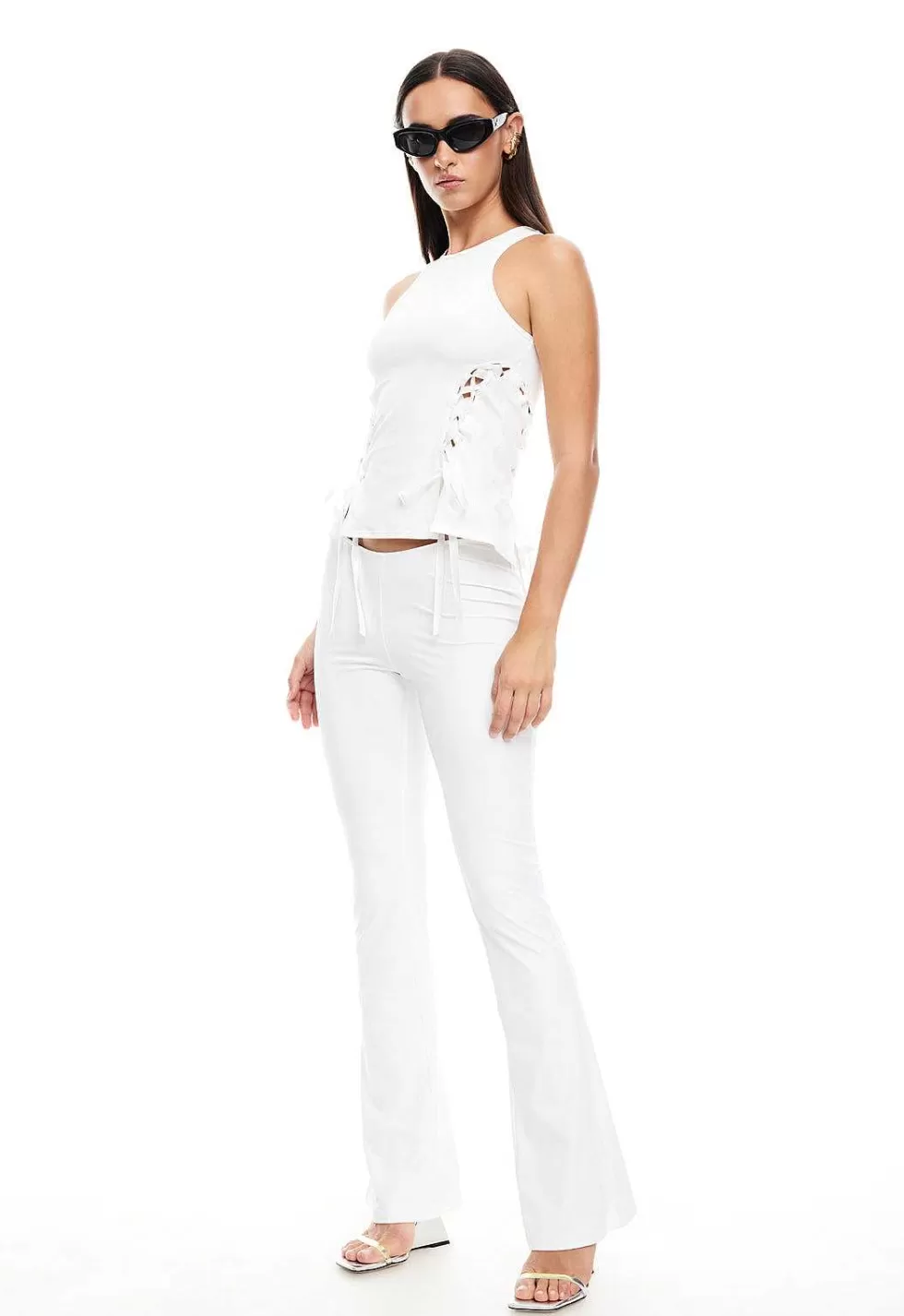 Pantalones Lioness Seducción - Talle Alto y Diseño Moderno para Mujer (Disponible en Línea)