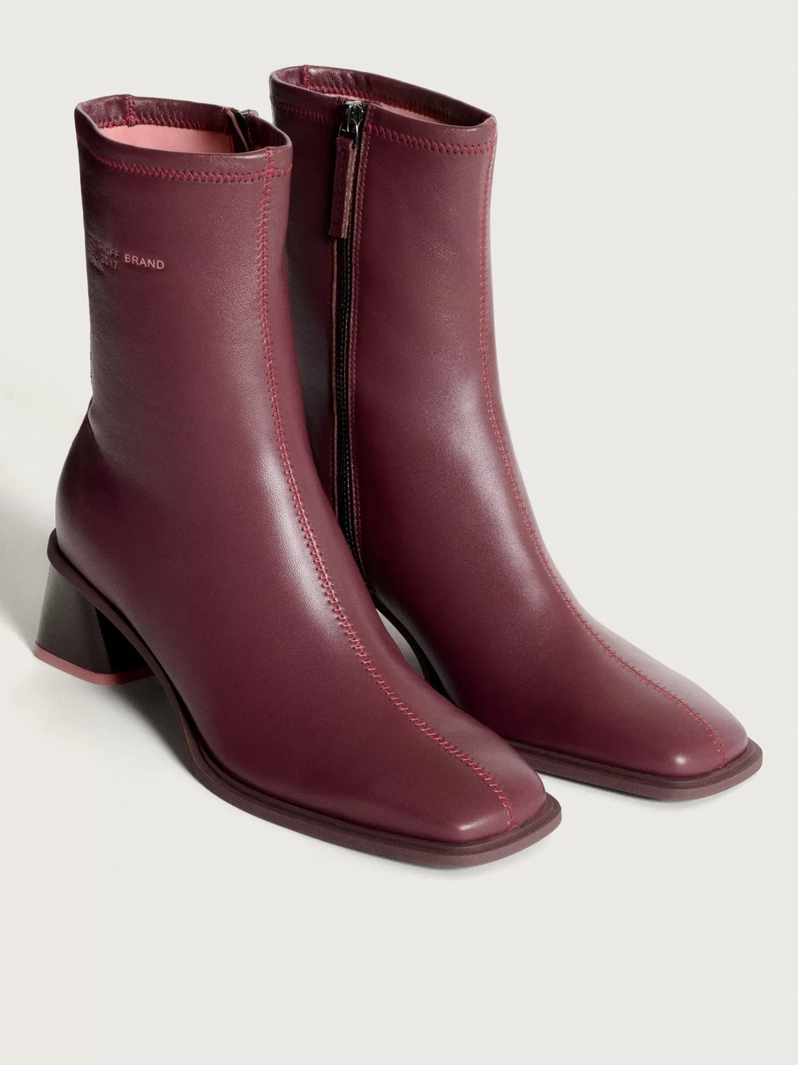 Botines y Botas de Mujer HOFF - Tacón Medio en Cuero BURDEOS | Colección Invierno 2023