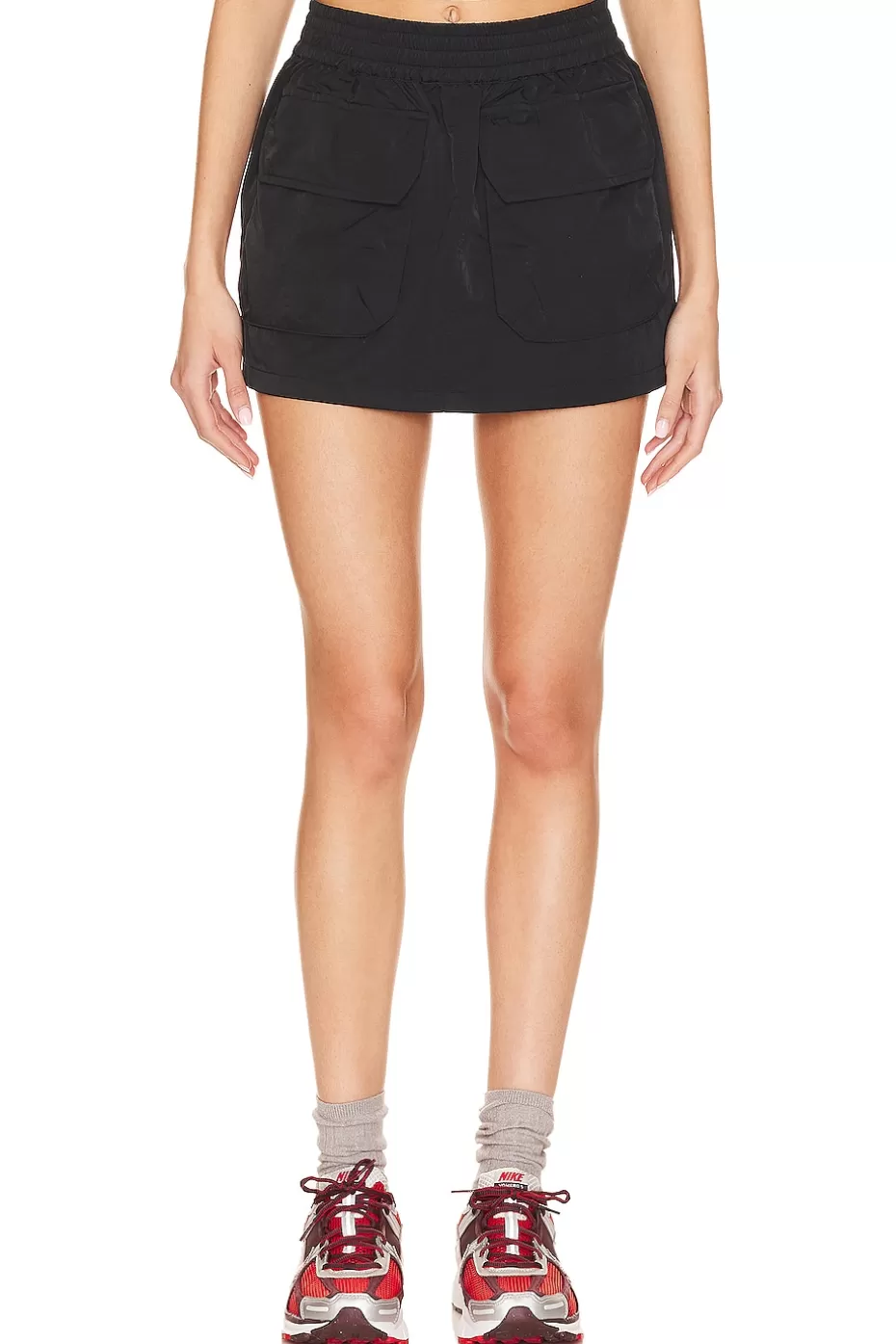 Falda Corta Estilo Britt en Beige Rosa - Diseño Trendy para Mujer - Colección Lovers + Friends Moda Verano 2024