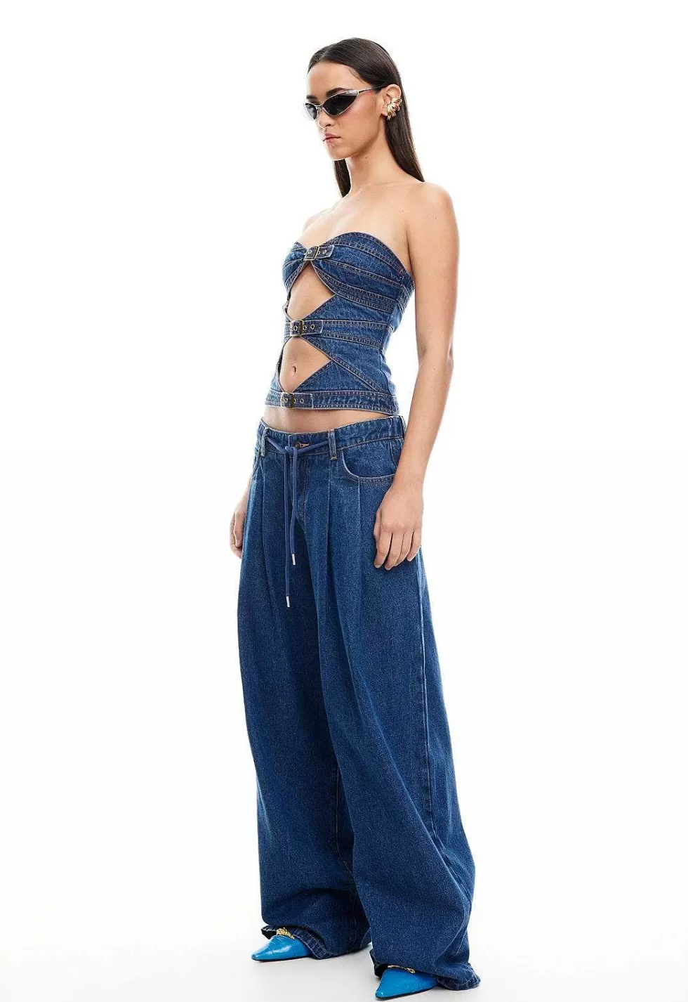 ¡Oferta Exclusiva! Corsé de Leona con Hebilla Dorada - Estilo Elegante con Descuento Limitado