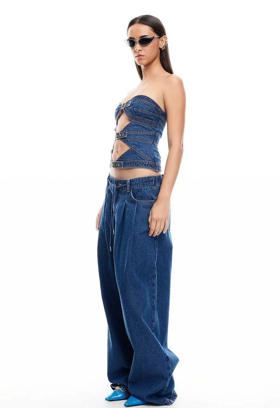 ¡Oferta Exclusiva! Corsé de Leona con Hebilla Dorada - Estilo Elegante con Descuento Limitado
