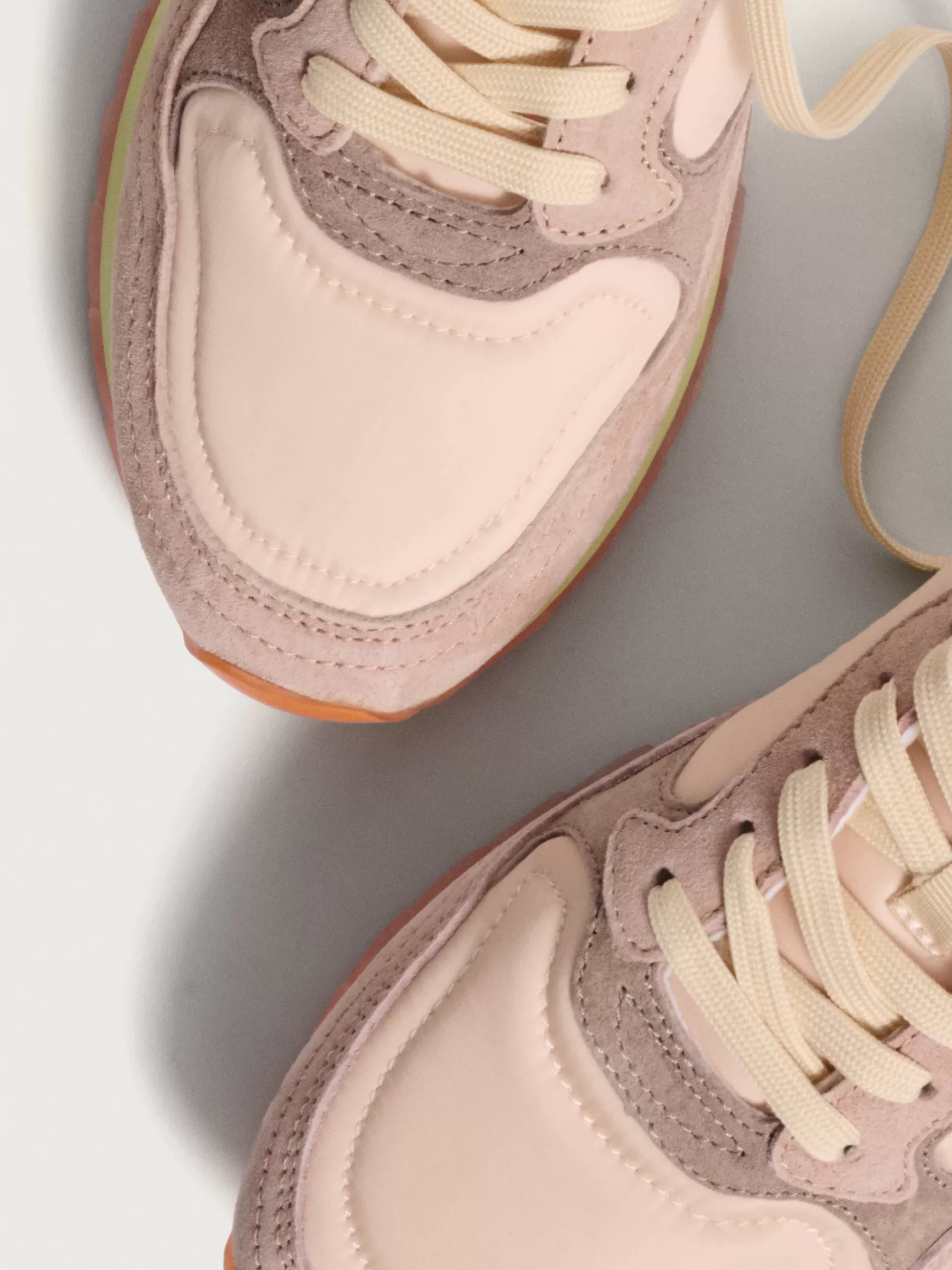 Zapatillas HOFF CAGLIARI para Mujer - Comodidad y Estilo en Cada Paso