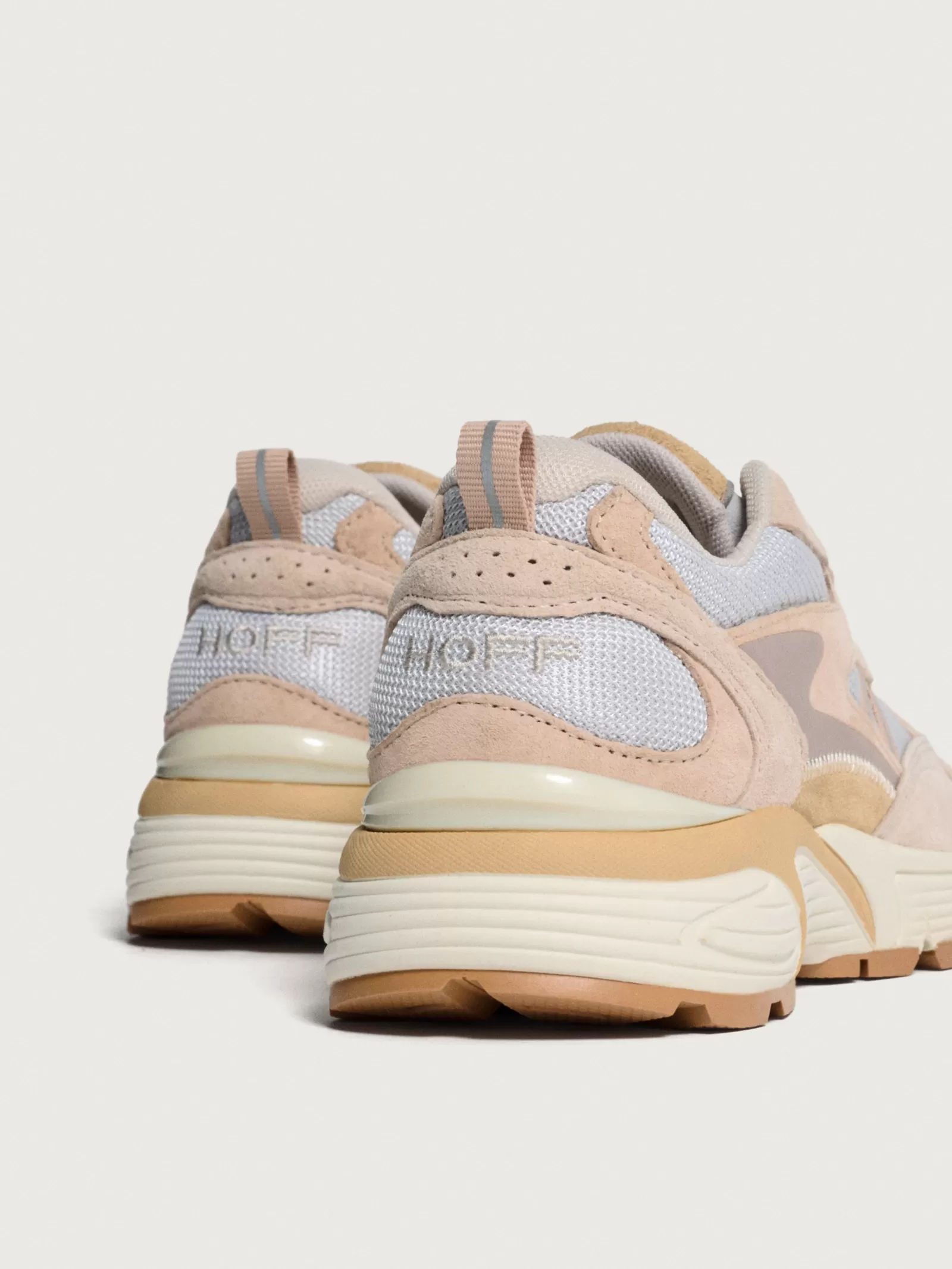 Zapatillas HOFF Mujer: Estilo Californiano con Toque Urbano - Comodidad para el Día a Día