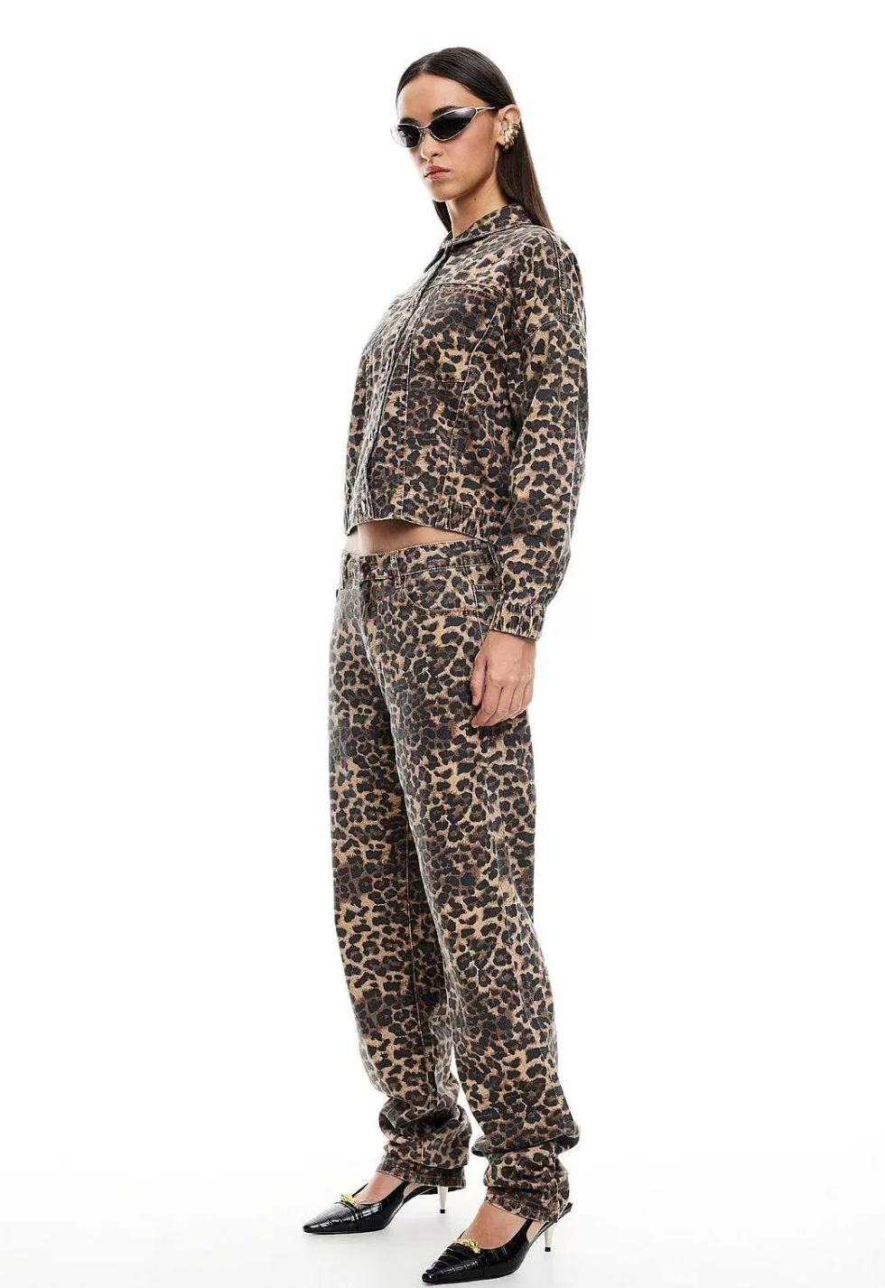¡Chaqueta Lioness Carmela en Oferta Limitada! Aprovecha el Estilo Único con Descuento Exclusivo