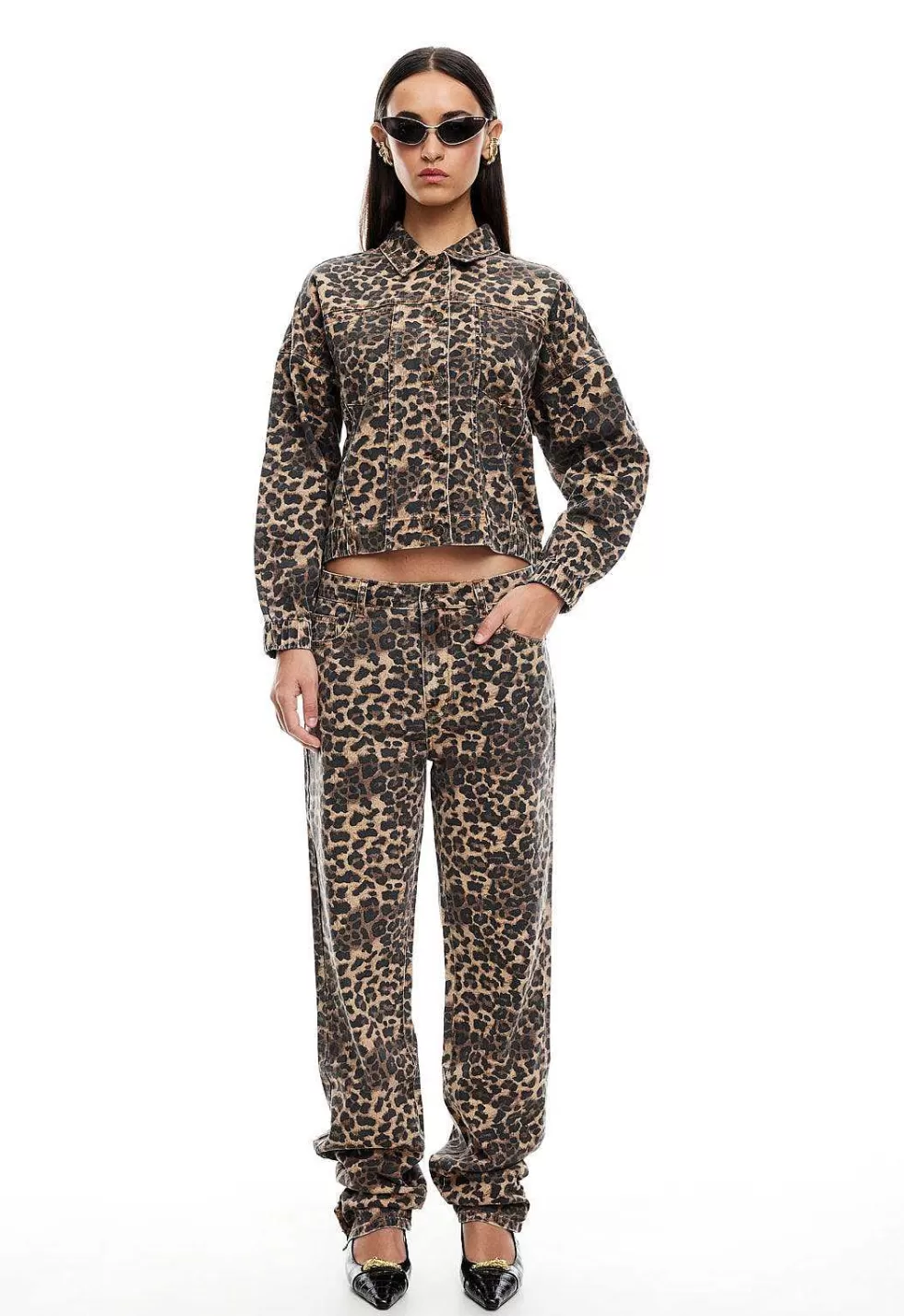 ¡Chaqueta Lioness Carmela en Oferta Limitada! Aprovecha el Estilo Único con Descuento Exclusivo