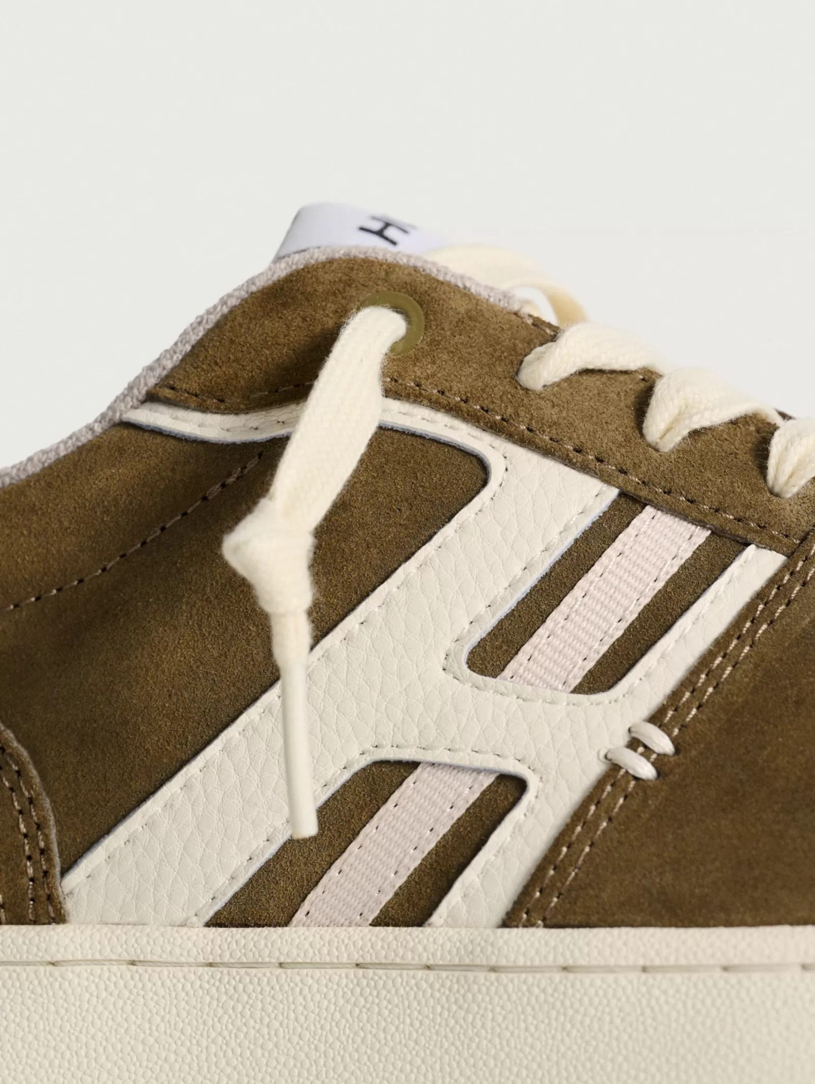 HOFF CHATELET | Zapatos Deportivos Urbanos para Hombre - Diseño Moderno y Confortable en Cada Paso