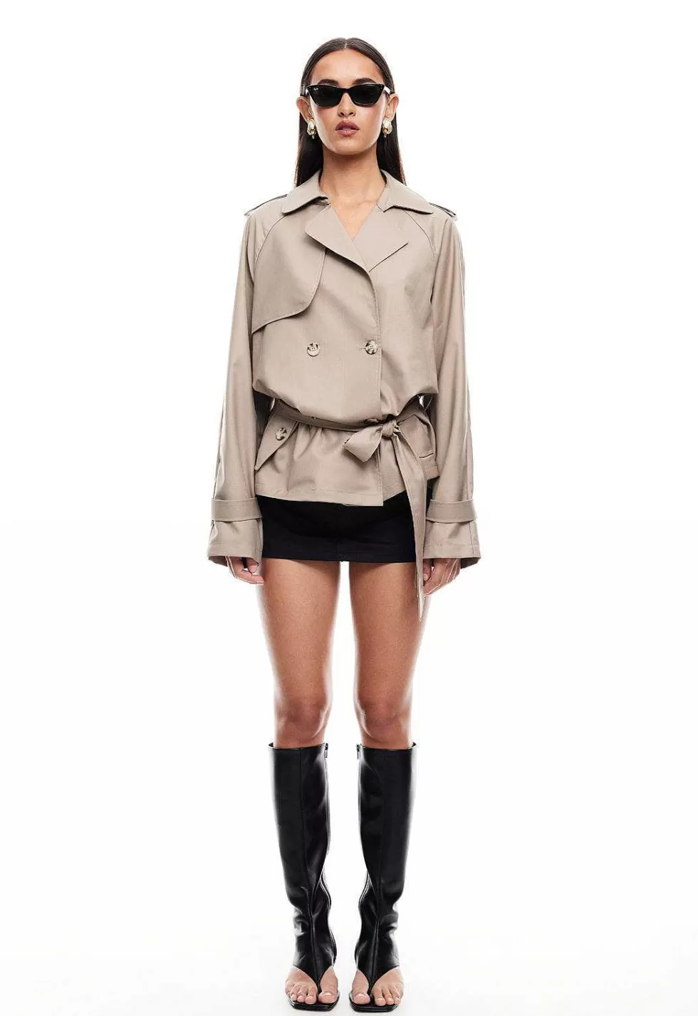 ¡Aprovecha la oferta! Abrigo corto tipo trench Leona - Estilo audaz y versátil