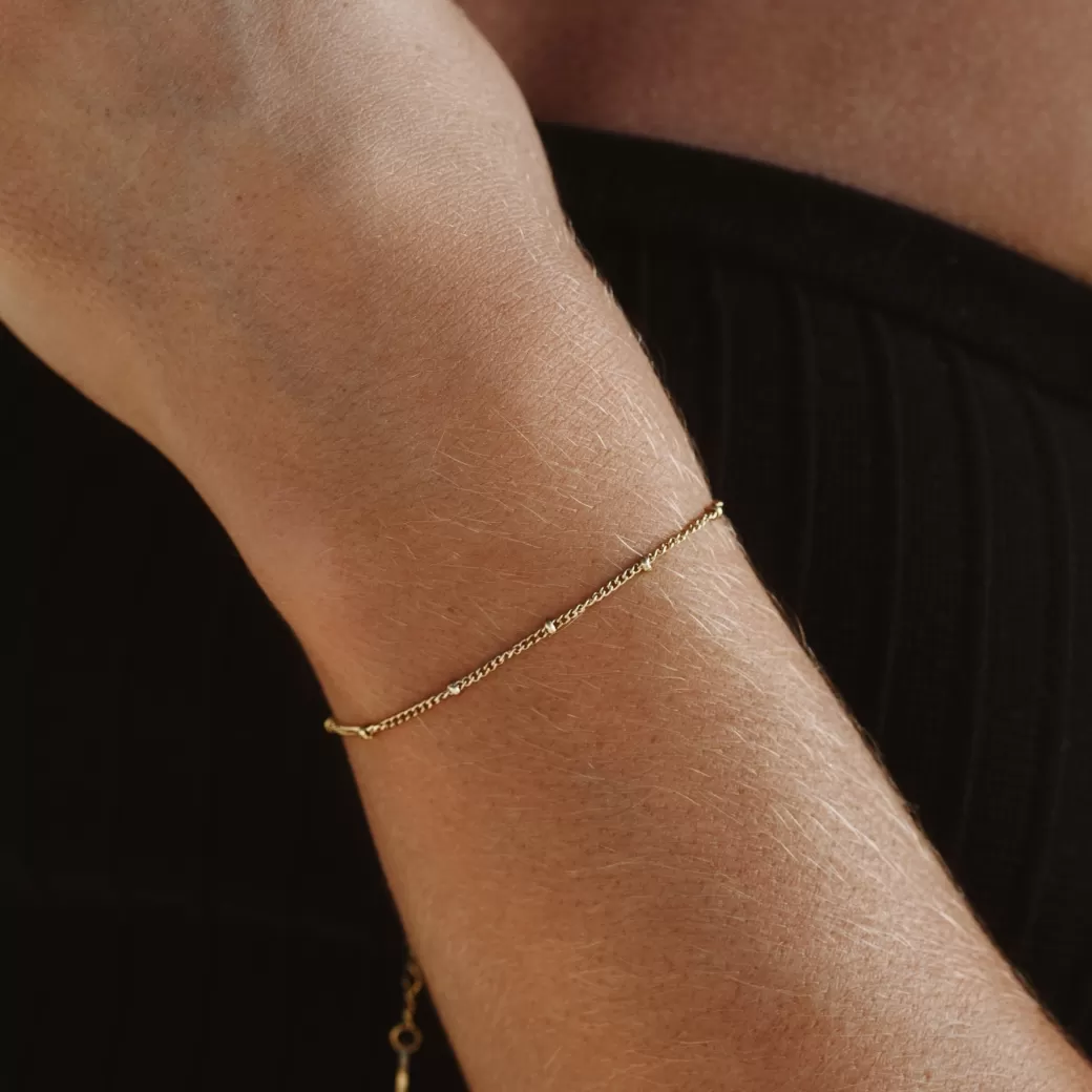 Pulsera Delicada de Cuentas Brillantes | Colección Exclusiva Atolea - Joyería Artesanal con Detalles Únicos