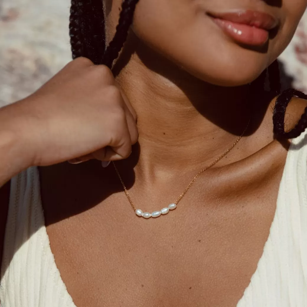 Collar de Perlas Naturales con Toque Sofisticado - Joyería Atolea