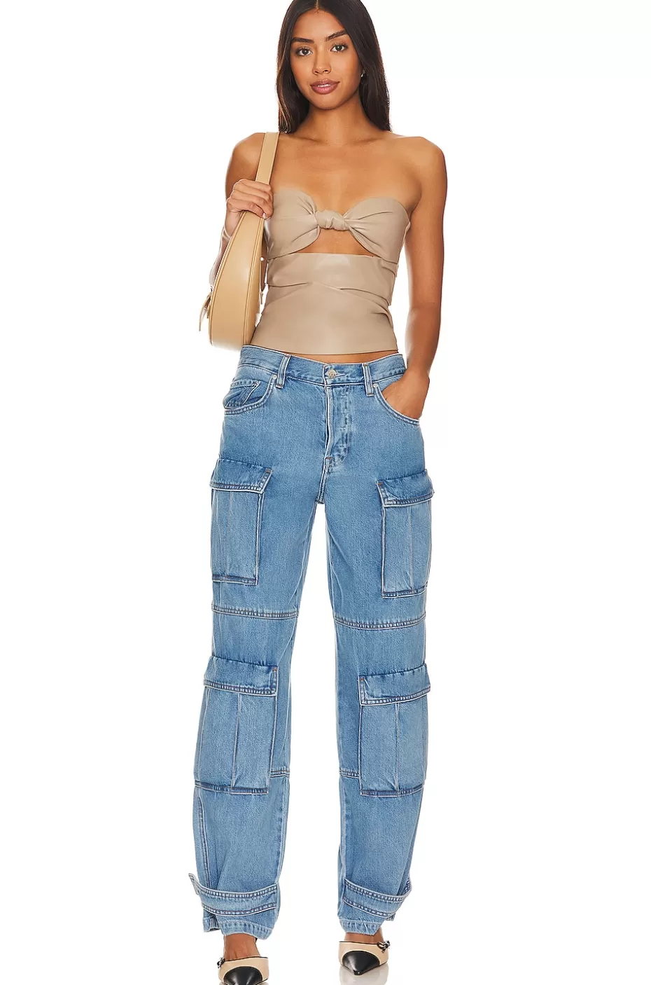 Amantes y Amigos | Top Daxton en Cuero Sintético con Diseño Moderno