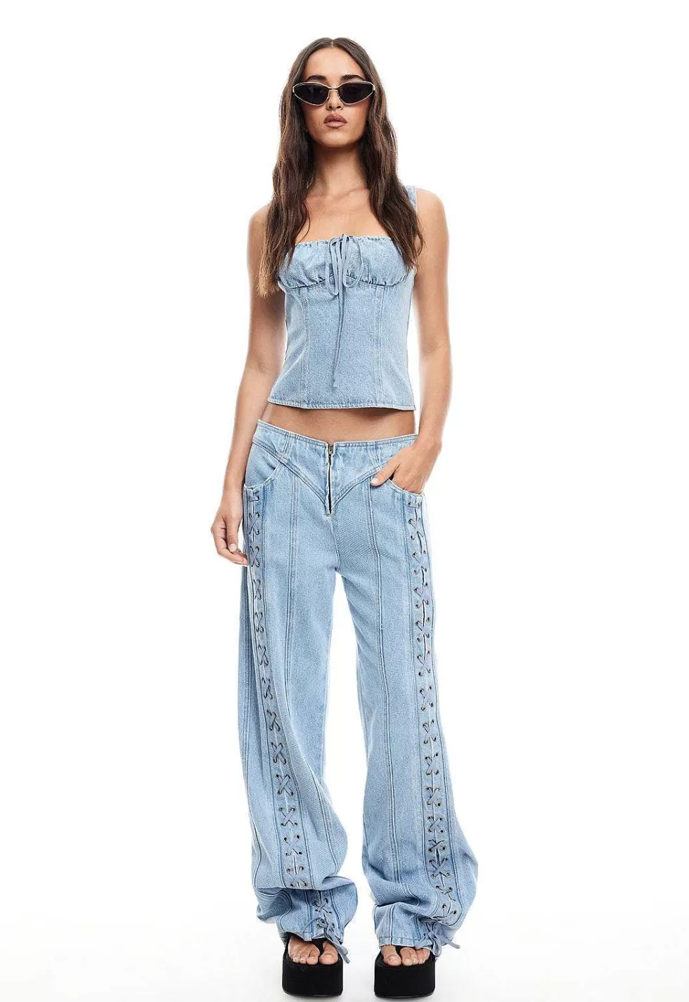 Oferta Especial: Jeans Lioness Daydream con Detalle de Atadura - Últimas Unidades Disponibles