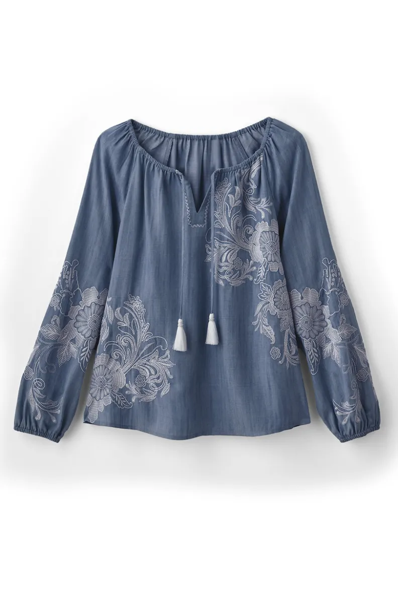 Blusa campesina de Tencel con bordados artesanales Diya - Tono desgastado medio, estilo bohemio suave de Soft Surroundings (talla M)