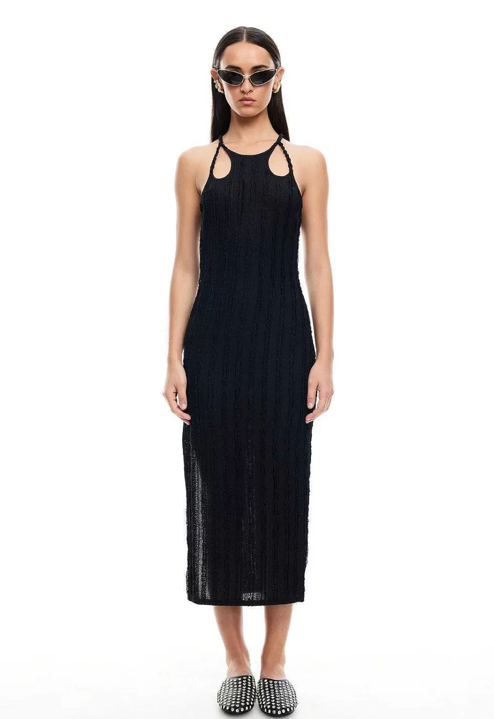 Vestido Midilargo Leona con Detalle de Dos Correas - Diseño Versátil y Moderno