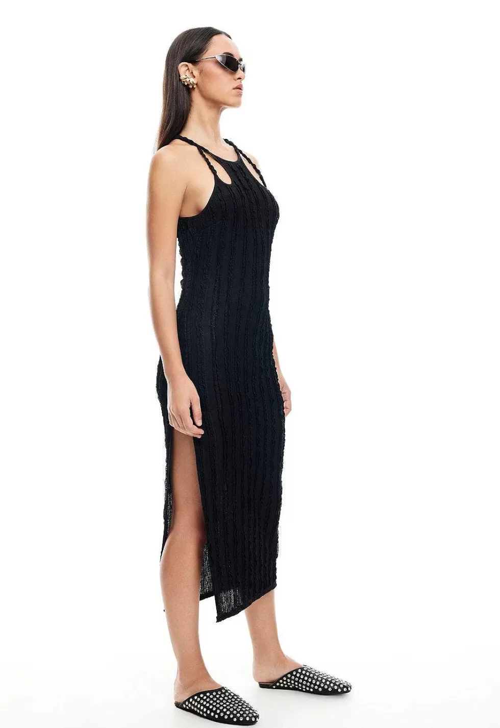 Vestido Midilargo Leona con Detalle de Dos Correas - Diseño Versátil y Moderno
