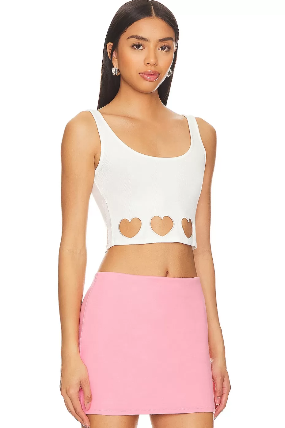 1. Camiseta Dylan de Lovers & Friends - Estilo único para tu look casual  
2. Top Básico Dylan · Diseño exclusivo de Lovers + Friends  
3. Blusa moderna Lovers+Friends | Ajuste perfecto y tendencia urbana  
4. Dylan Top - Prenda versátil para día y noche by Lovers & Friends  
5. Camiseta femenina Dylan | Nuevo modelo de moda casual 2024