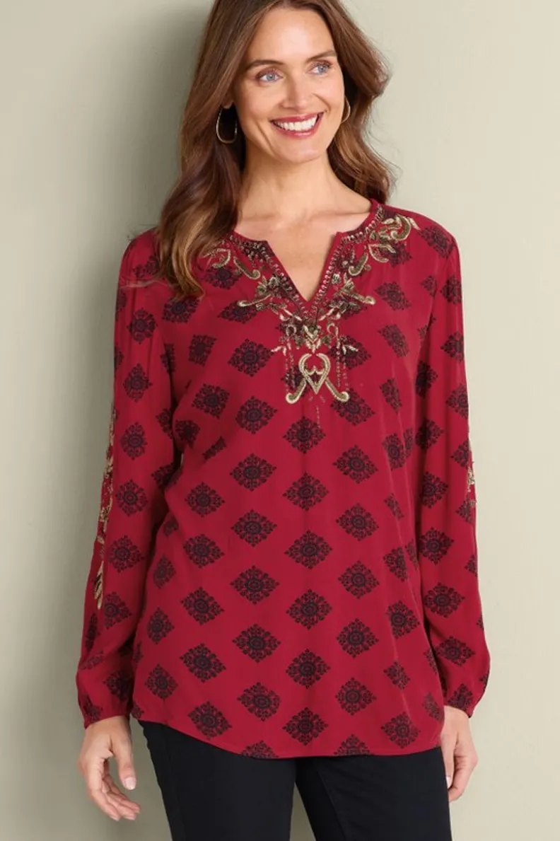 Blusa de diseño con bordados Eboni - Estampado ditsy foulard exclusivo de Soft Surroundings