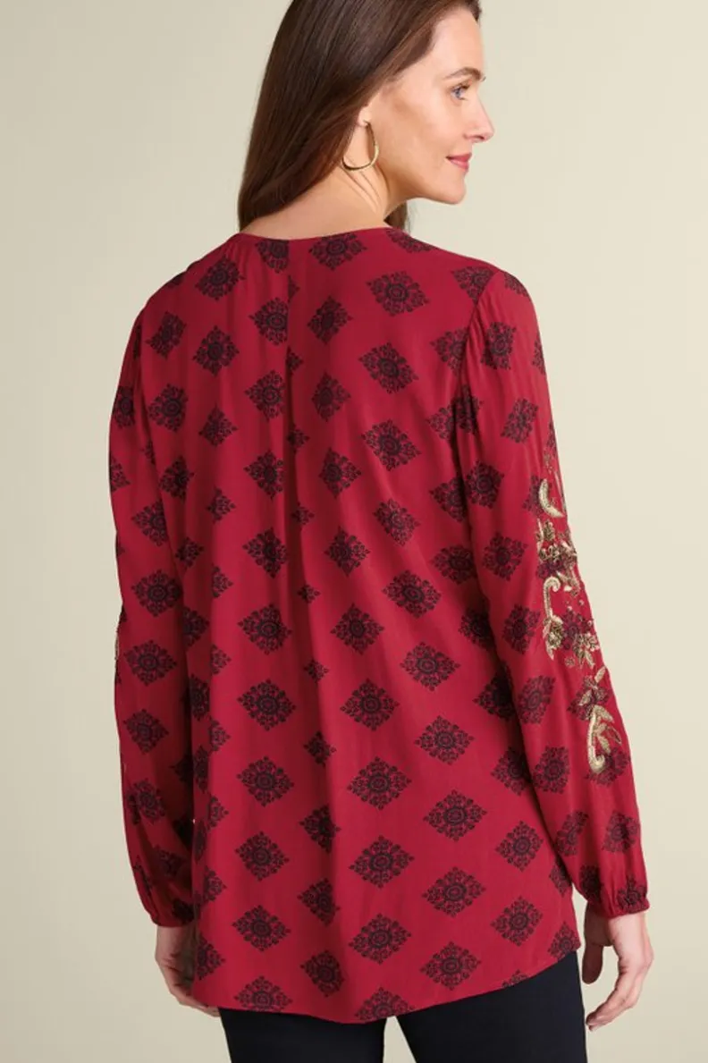 Blusa de diseño con bordados Eboni - Estampado ditsy foulard exclusivo de Soft Surroundings