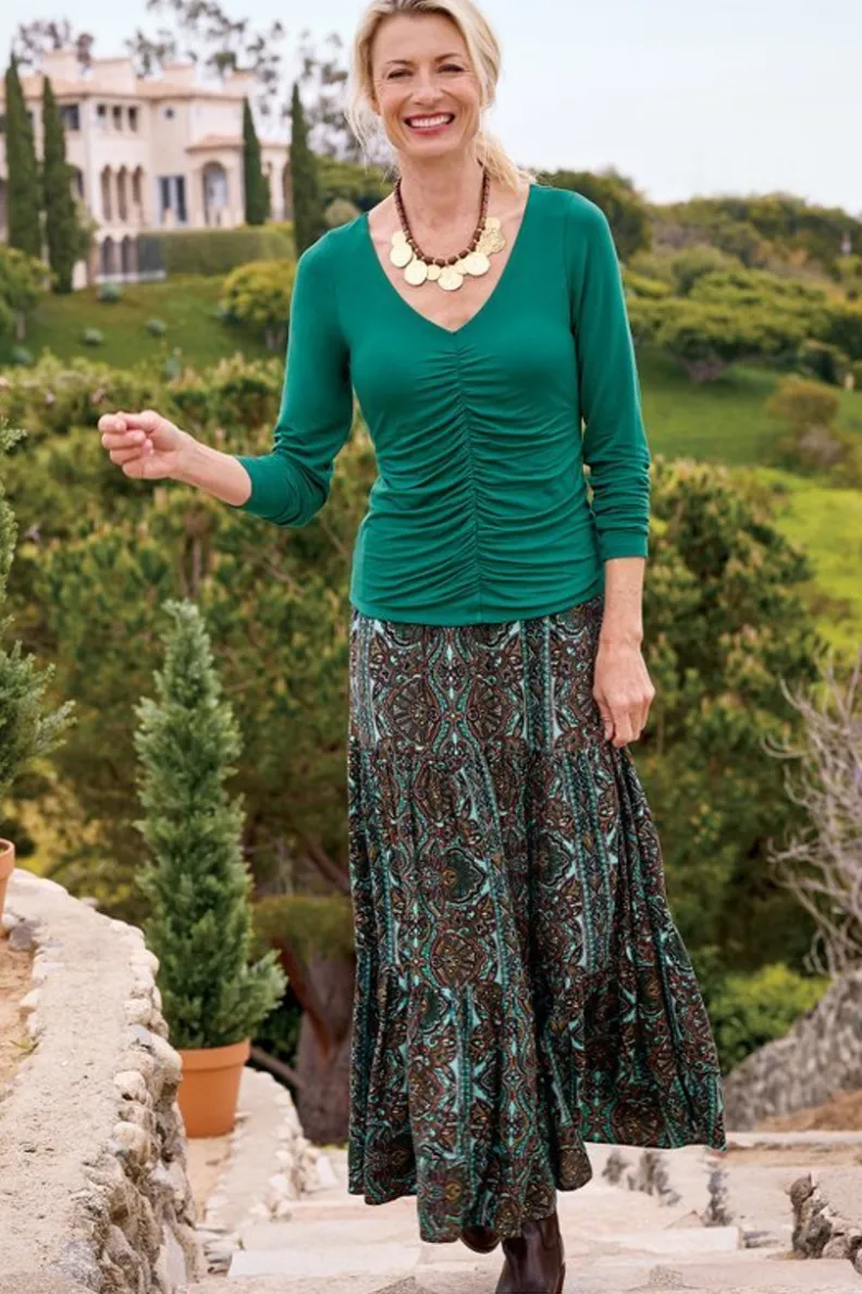 Camiseta de manga larga Edeliz en verde bosque - Colección suave y cómoda de Tops-Soft Surroundings