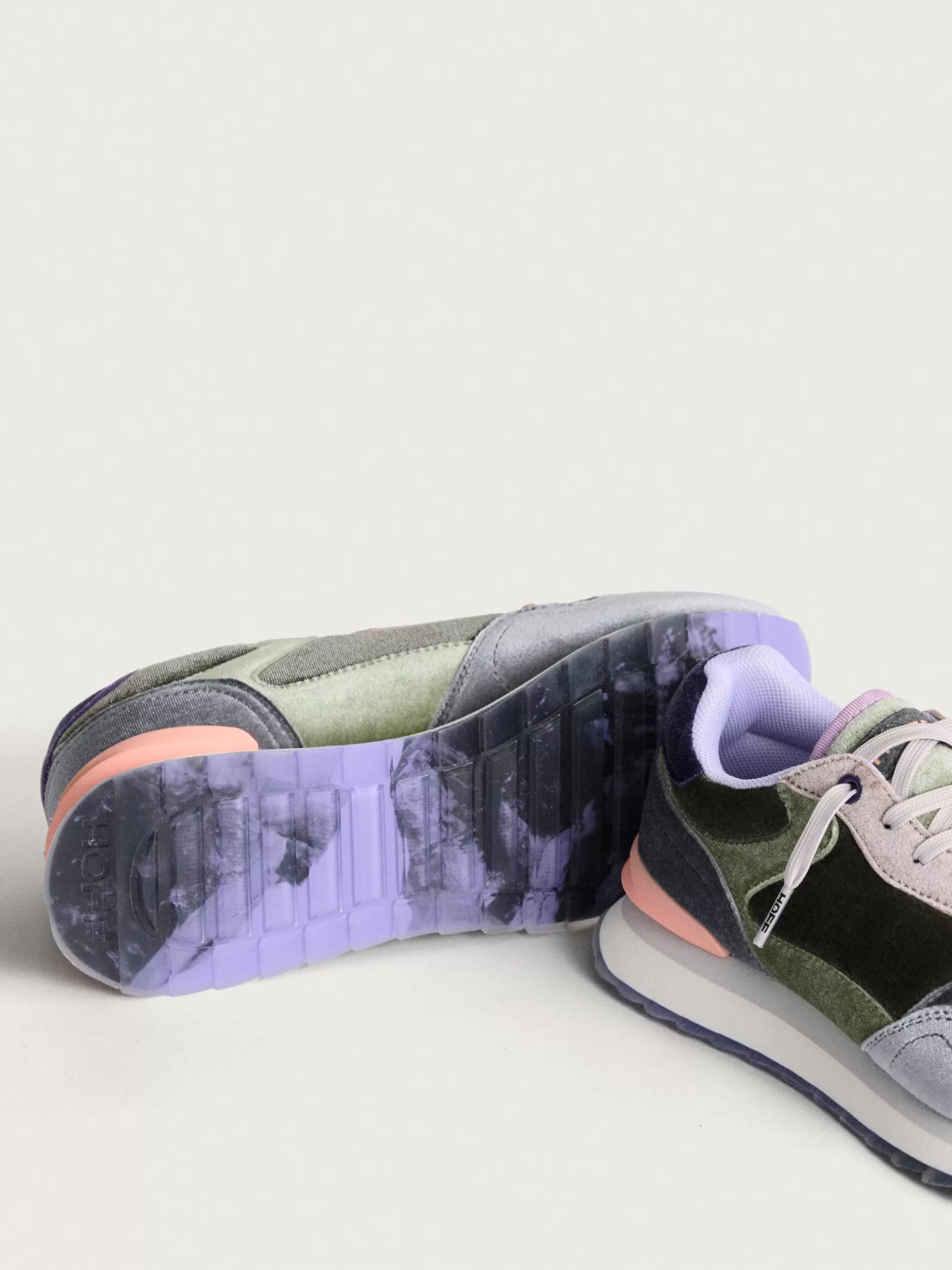 HOFF EMERALD - Zapatillas Deportivas Mujer con Detalles Brillantes, Diseño Elegante y Ajuste Perfecto para Caminatas Diarias