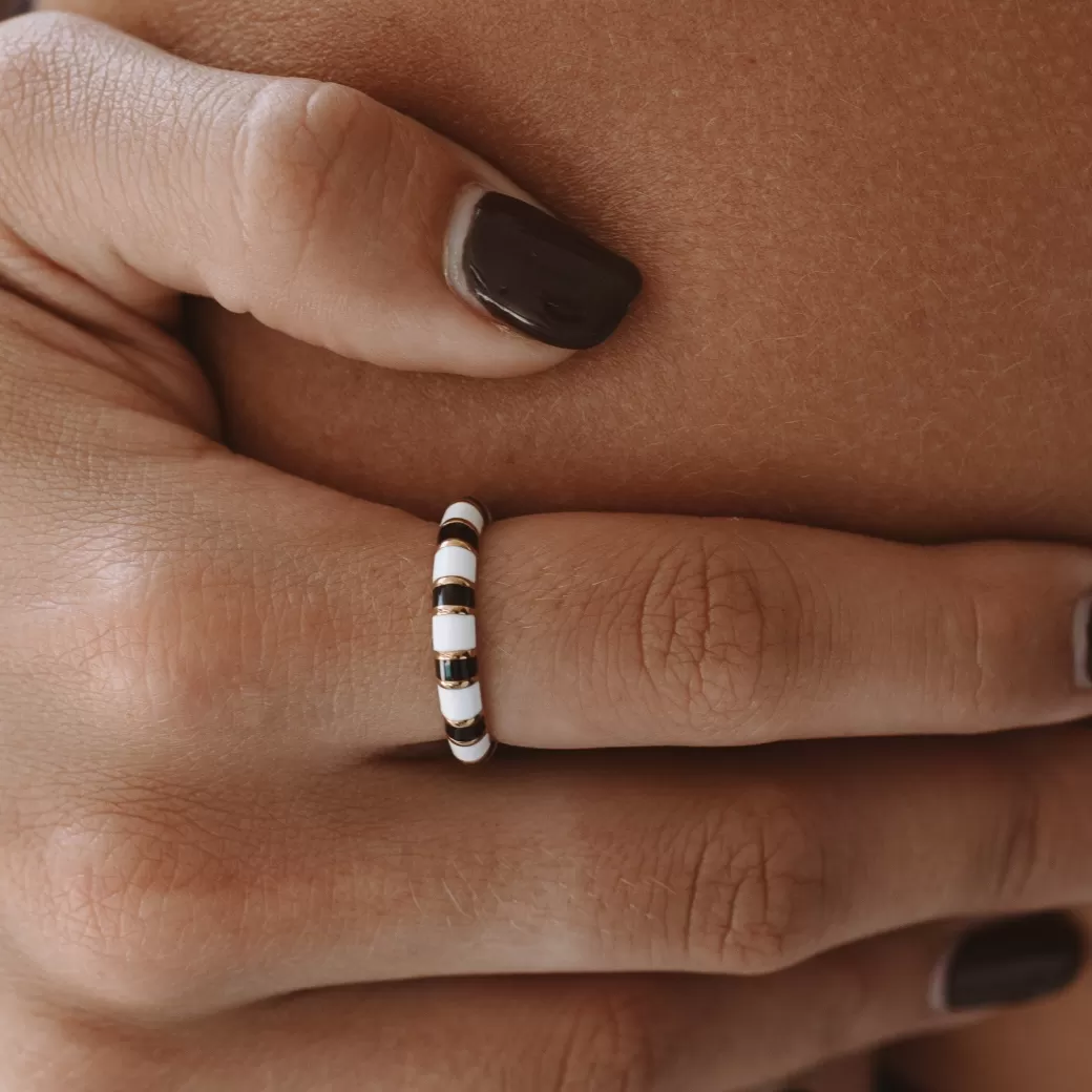 Anillo Elegante de Esmalte Artesanal | Joyería Atolea con Detalles Únicos
